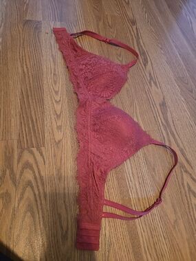 aerie Floral Lace Wireless Bra in Rose